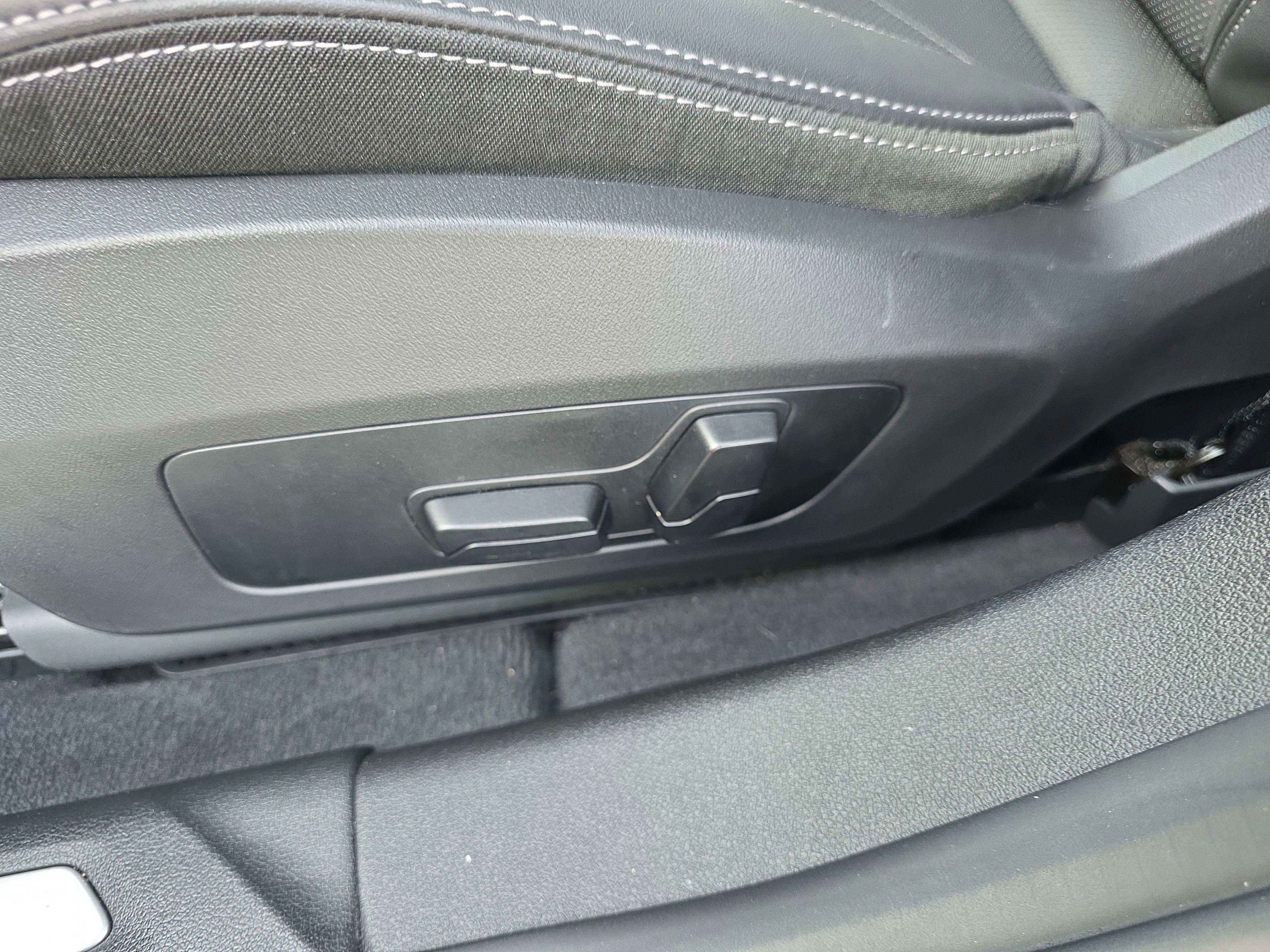 Used 2025 BMW 228i xDrive 228 xDrive image 20