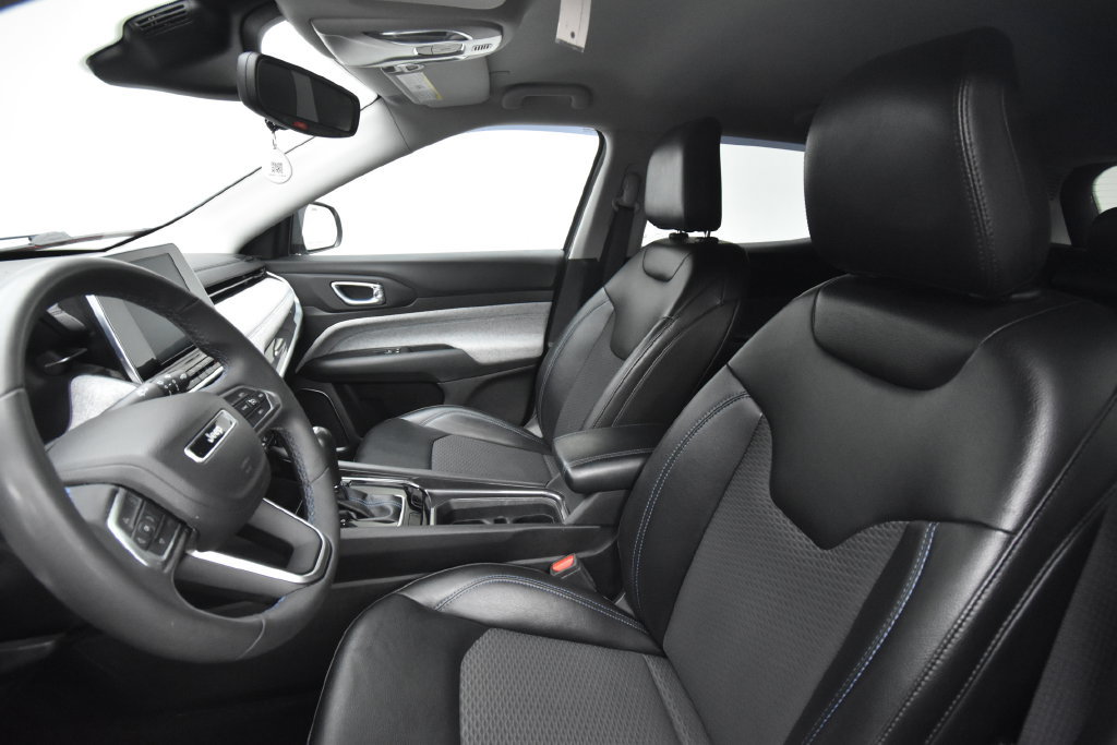 Used 2022 Jeep Compass Latitude FWD image 13