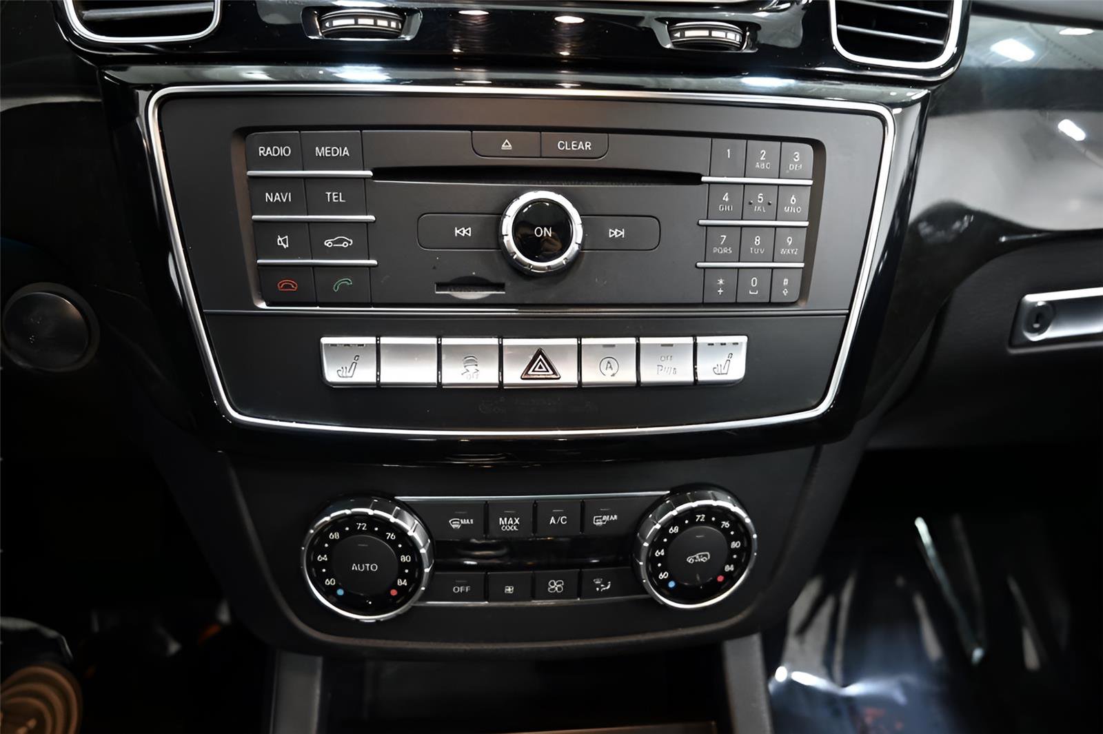 Used 2018 Mercedes-Benz GLS 450 4MATIC w/ Premium Package image 24