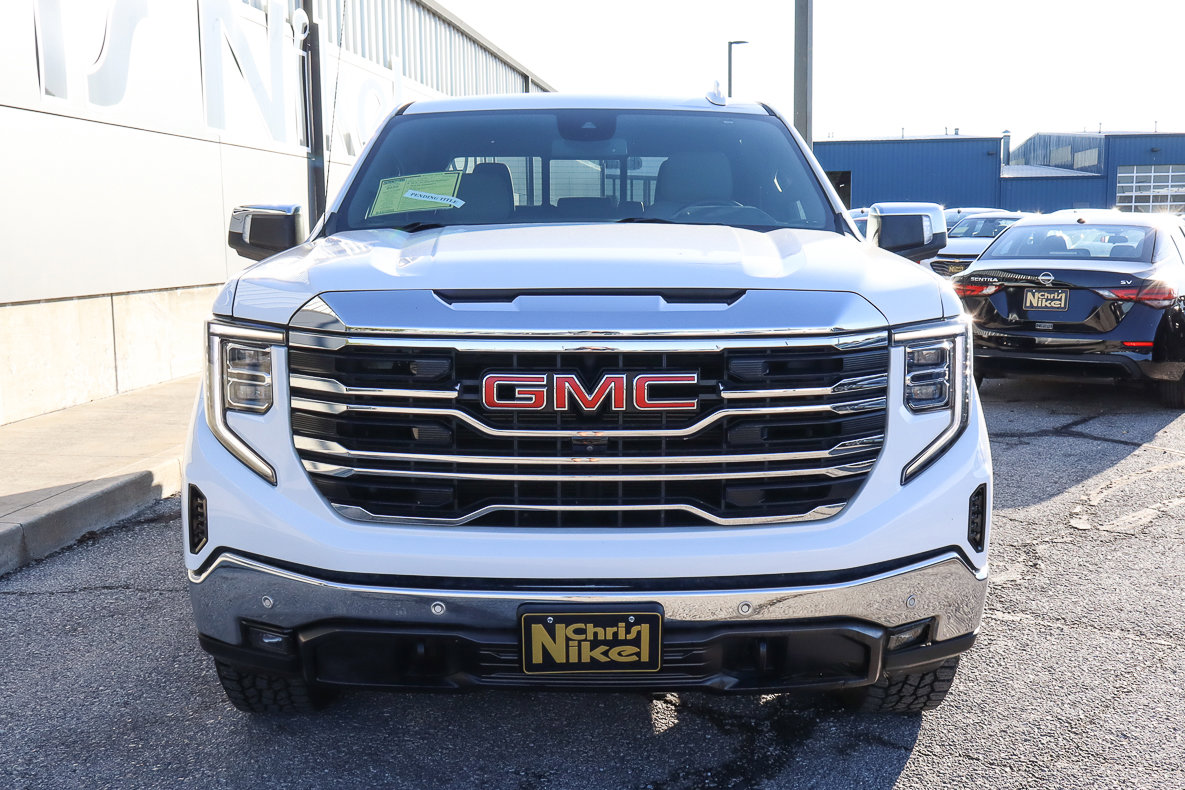 Used 2022 GMC Sierra 1500 SLT w/ SLT Premium Plus Package image 2