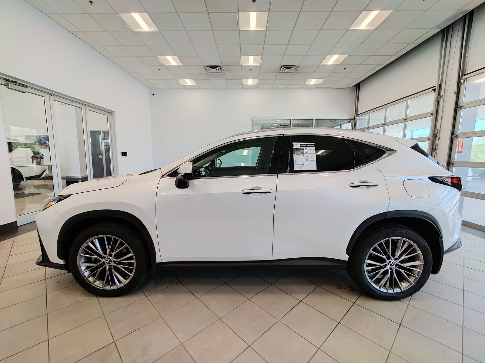Used 2022 Lexus NX 350h AWD w/ Vision Package image 6