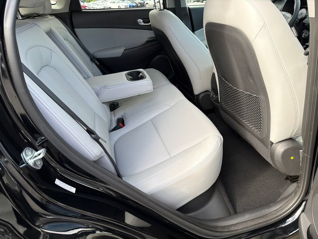 Used 2023 Hyundai Kona Limited FWD image 15