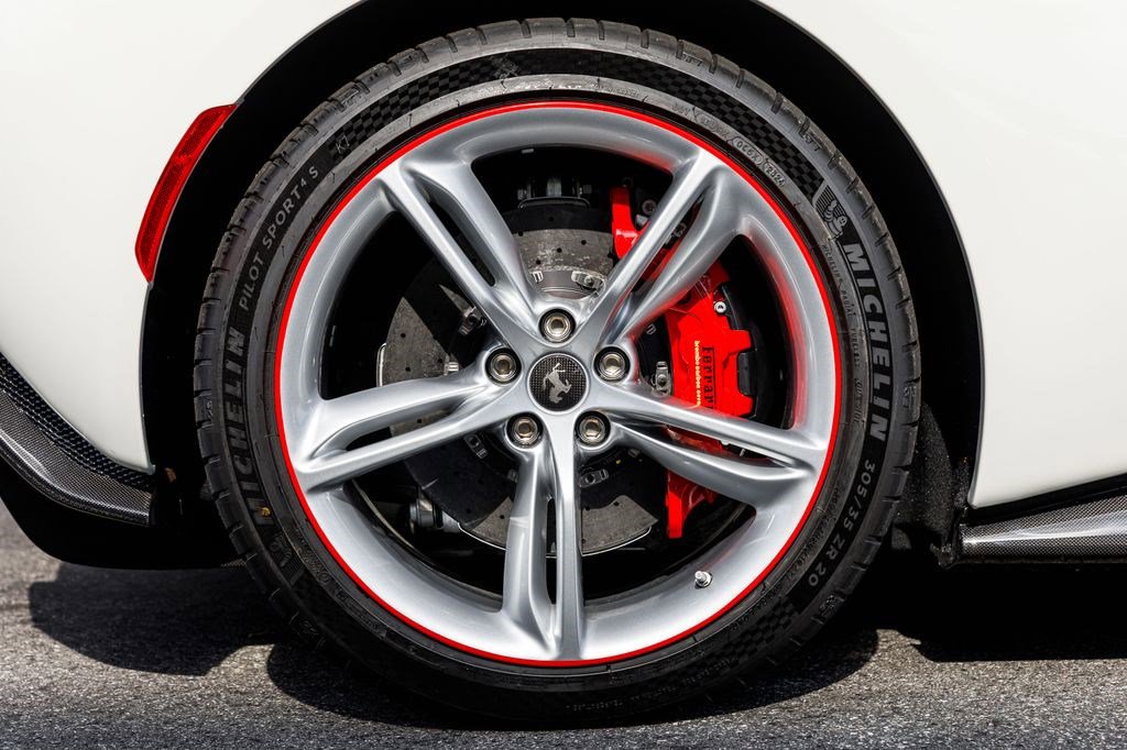Used 2024 Ferrari 296 GTS RWD image 33