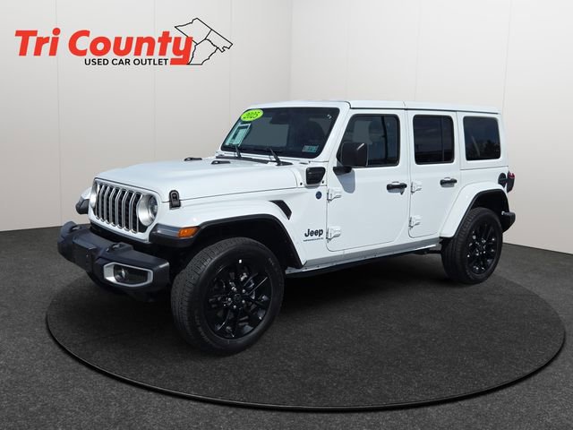Used 2025 Jeep Wrangler Unlimited Sahara w/ Safety Group image 3