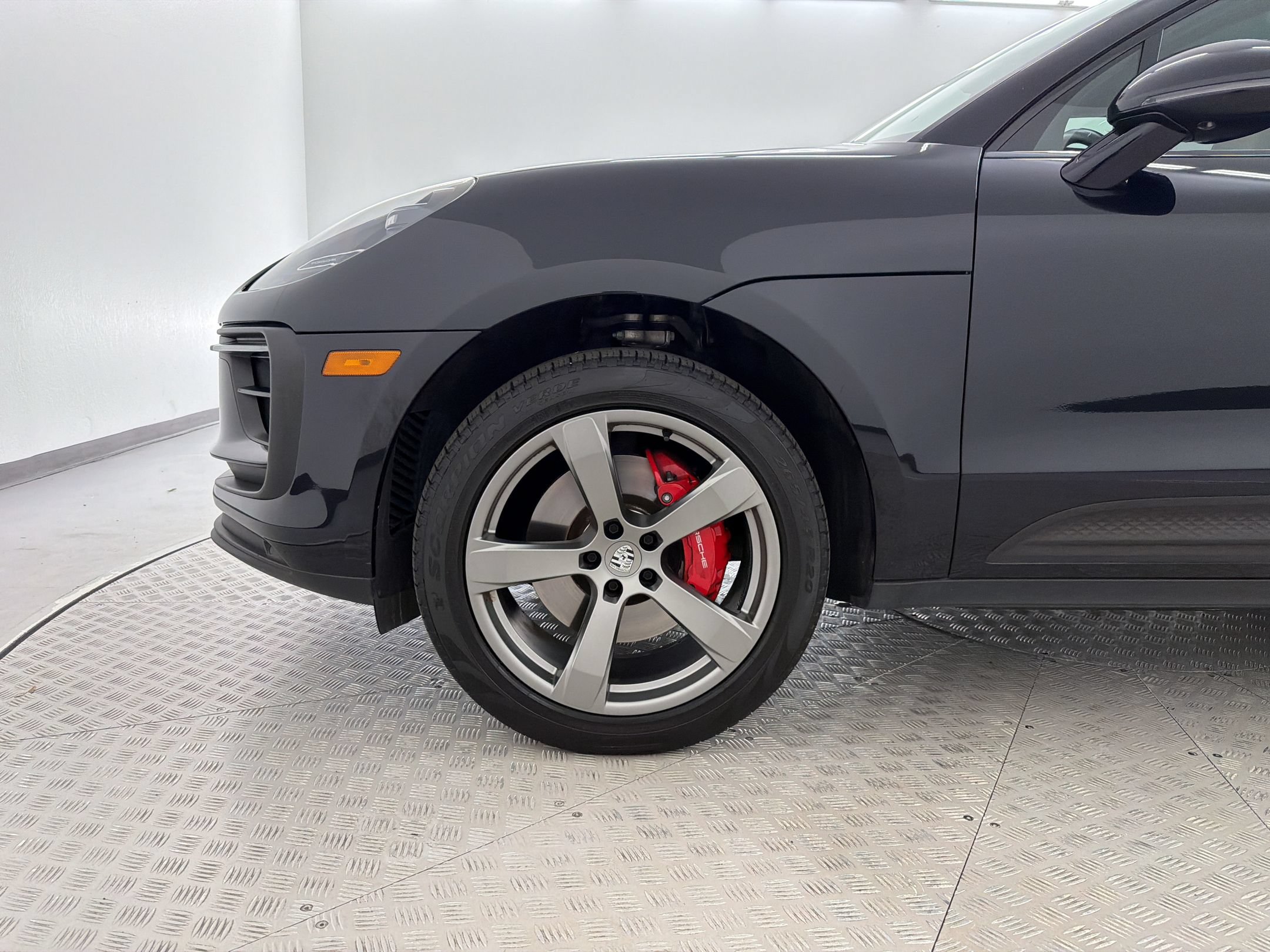 Used 2023 Porsche Macan S AWD/4WD image 31