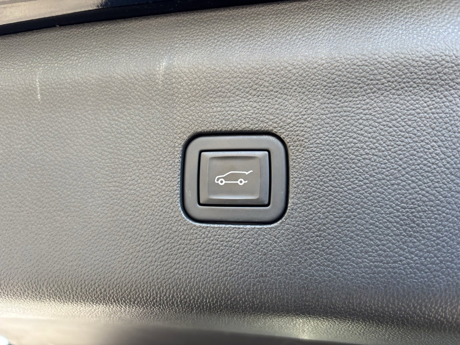 Used 2024 Buick Enclave Premium image 22