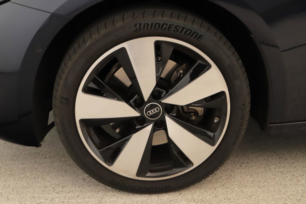 Used 2025 Audi A5 2.0T Prestige w/ 19" Wheel Package AWD/4WD image 41