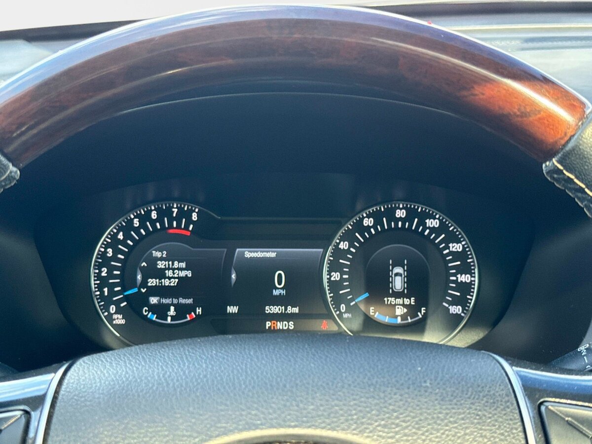 Used 2019 Ford Explorer Platinum AWD/4WD image 32