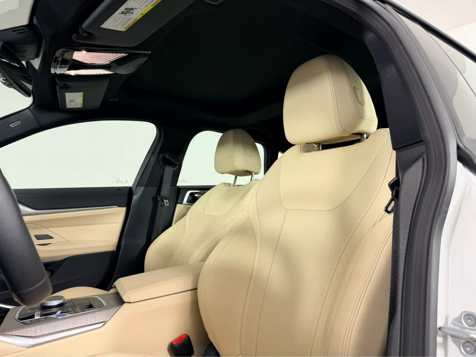 Certified 2025 BMW i4 eDrive40 w/ Driving Assistance Package image 11