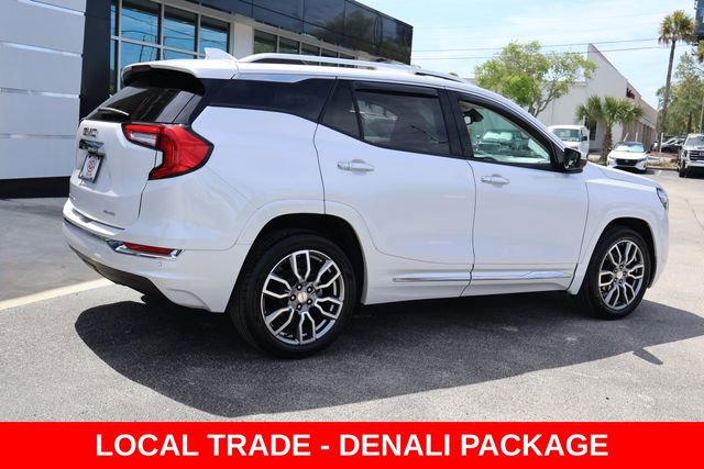 Used 2024 GMC Terrain Denali w/ Denali Premium Package image 9