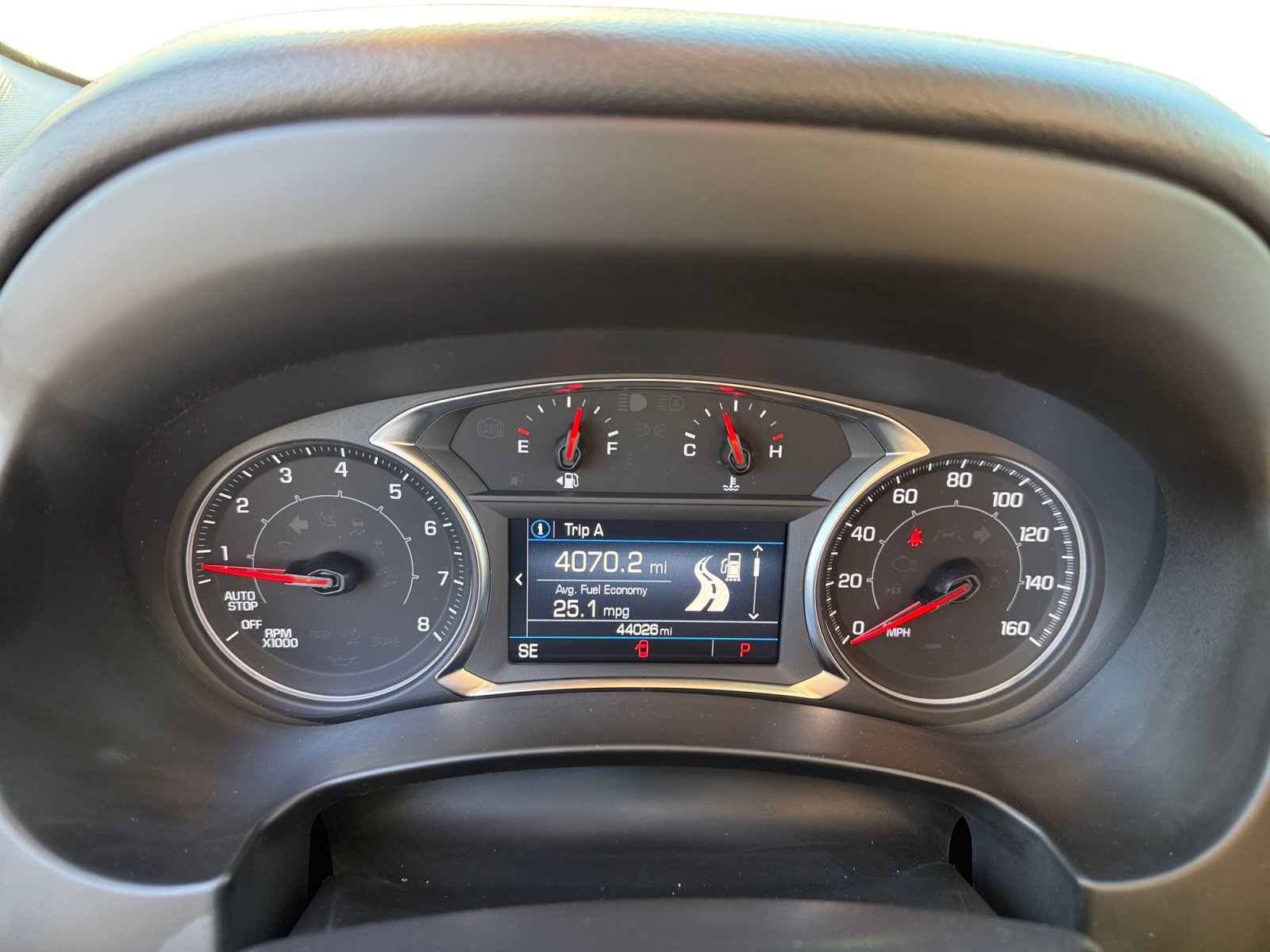 Used 2024 GMC Terrain SLE image 11