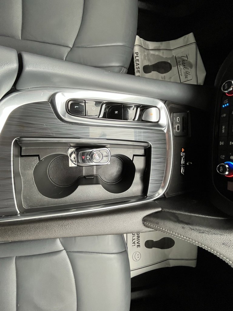 Used 2024 Buick Enclave Premium image 9