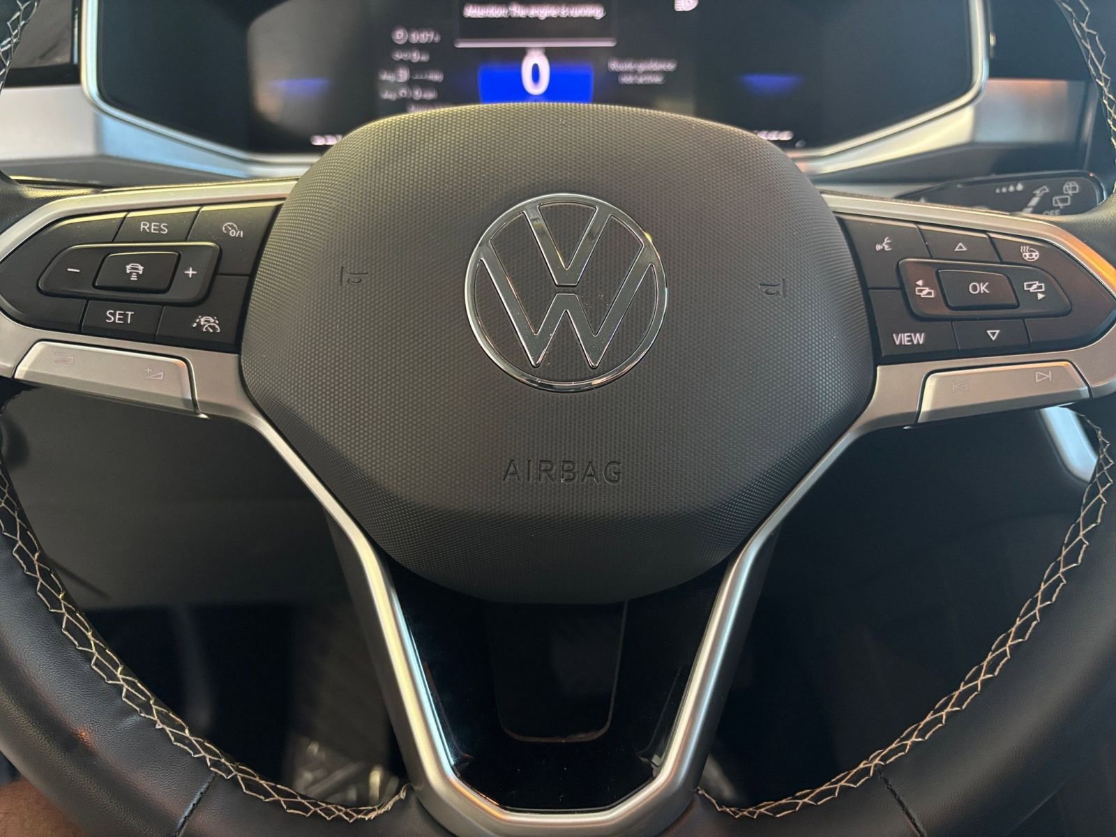 Used 2025 Volkswagen Taos SE image 33