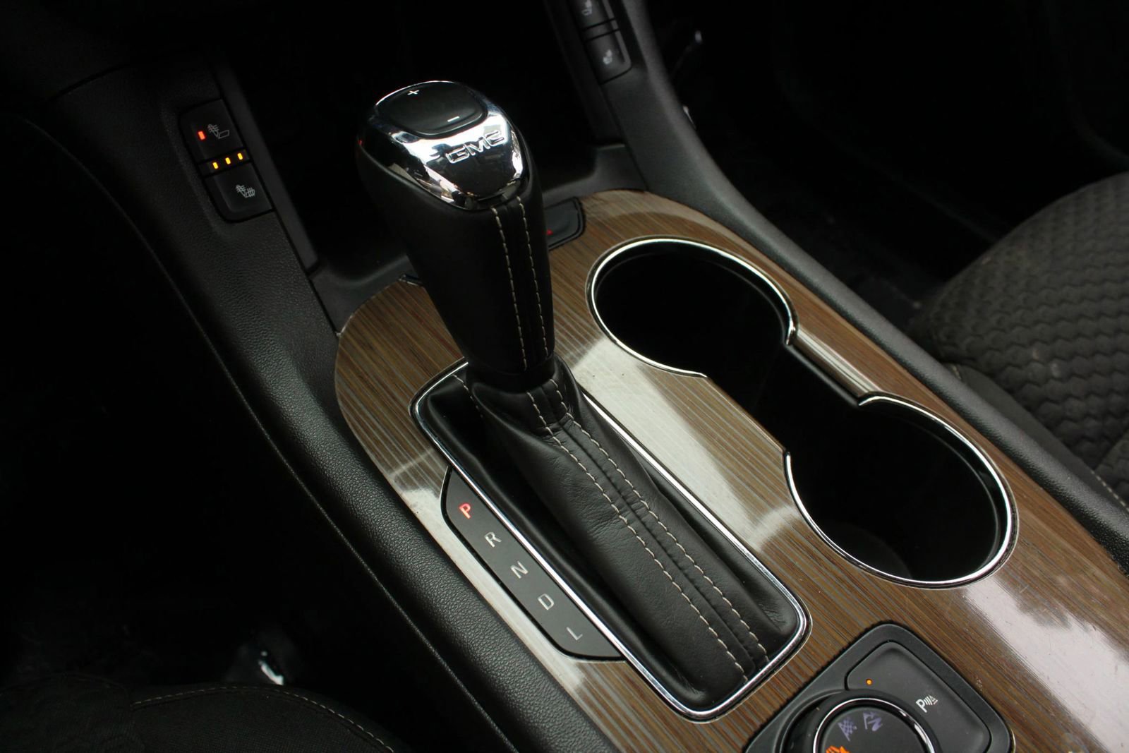 Used 2017 GMC Acadia SLE w/ Driver Alert Package I AWD/4WD image 32