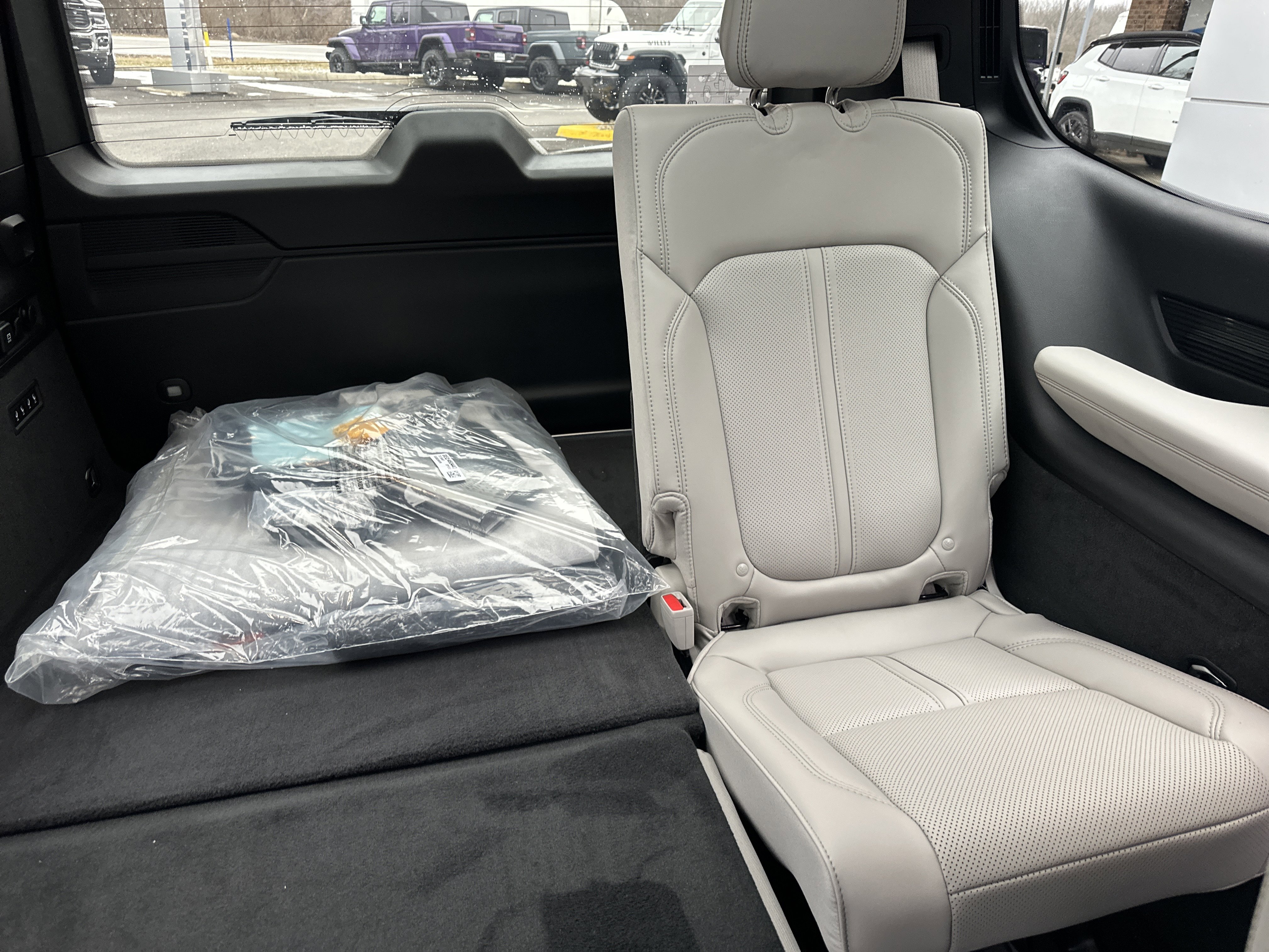 New 2026 Jeep Grand Wagoneer Summit w/ Rear Seat Video Group I image 34