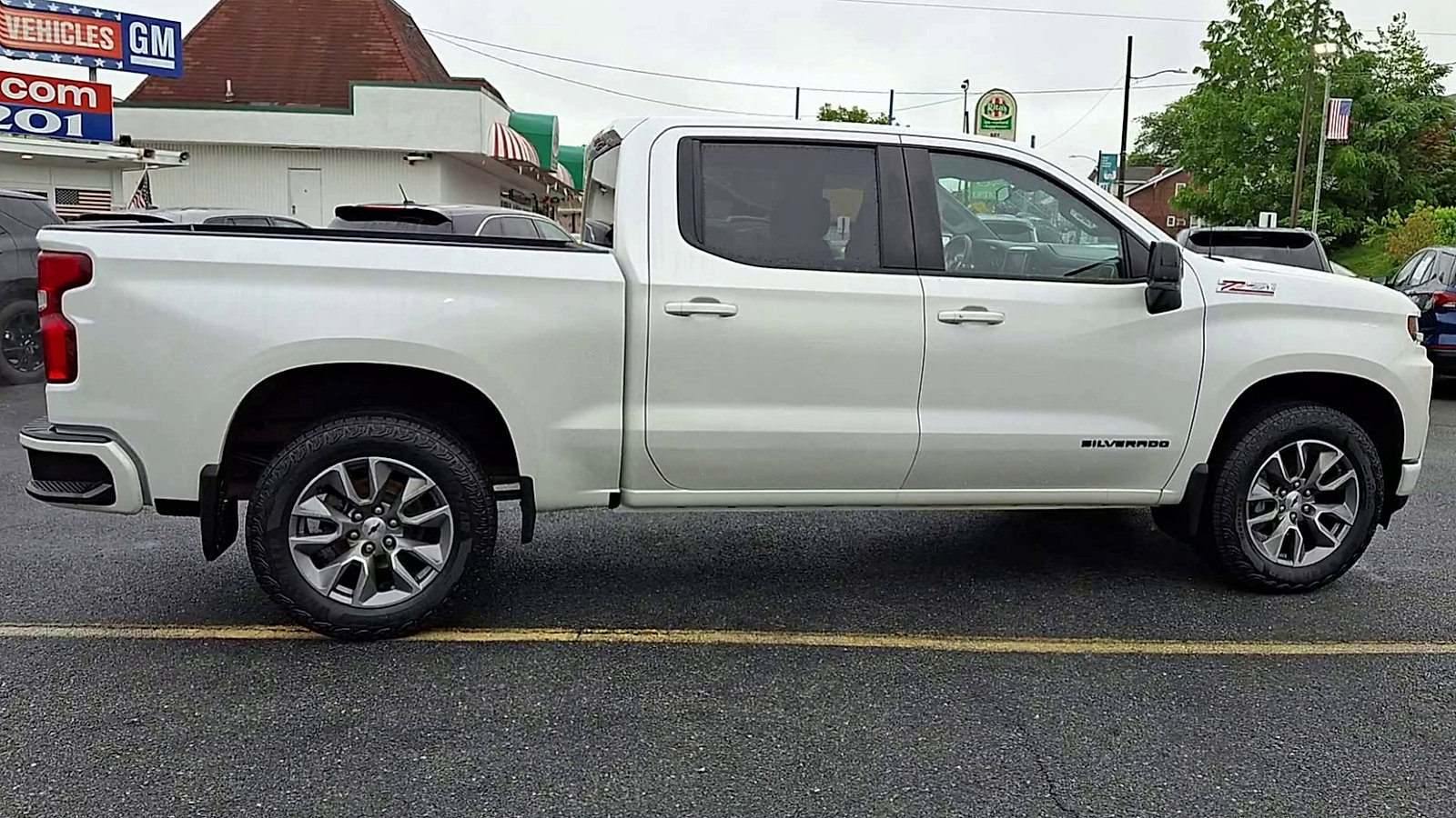 Certified 2022 Chevrolet Silverado 1500 RST image 9