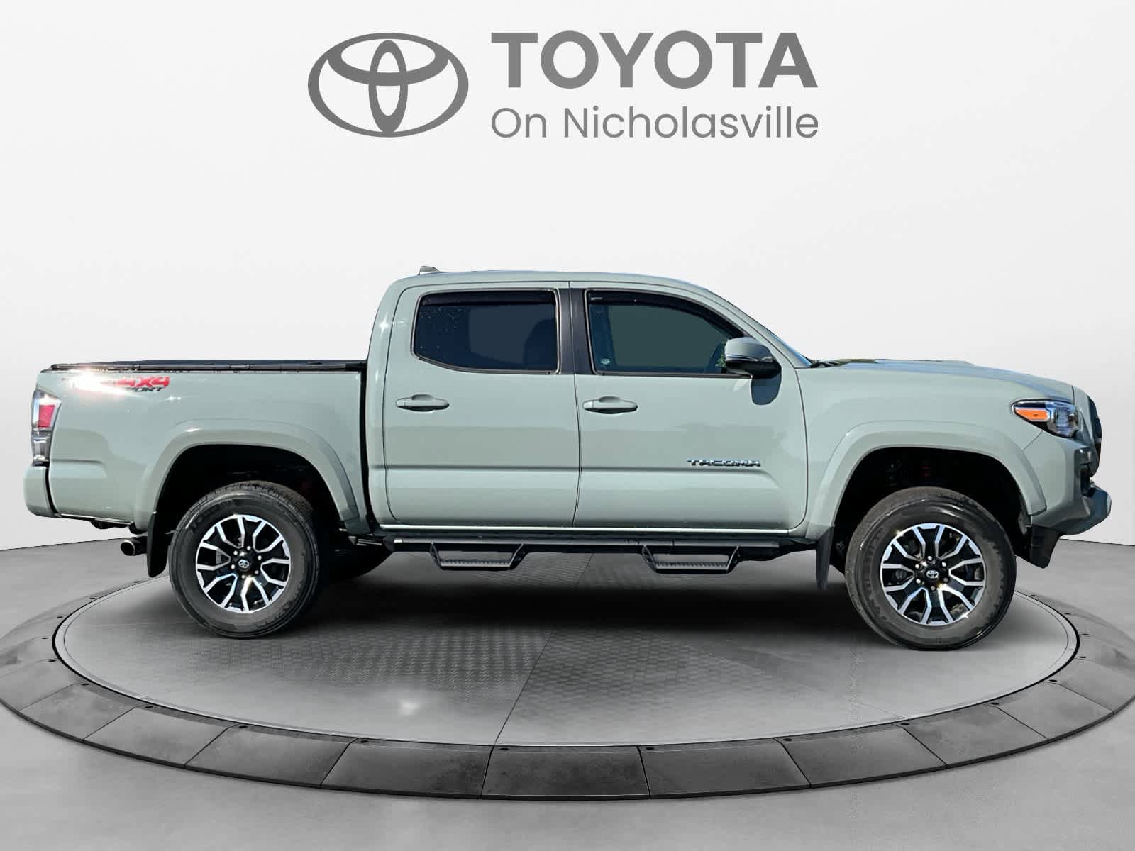 Used 2023 Toyota Tacoma TRD Sport AWD/4WD image 7