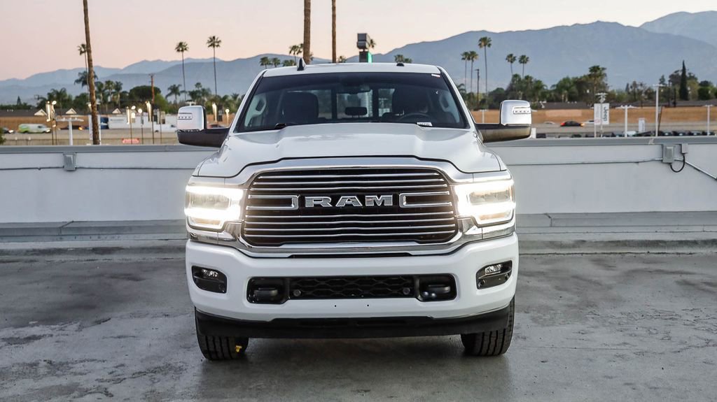 Used 2024 RAM 2500 Laramie AWD/4WD image 3