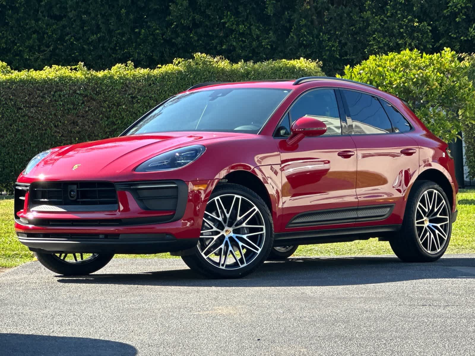 New 2026 Porsche Macan AWD/4WD image 1
