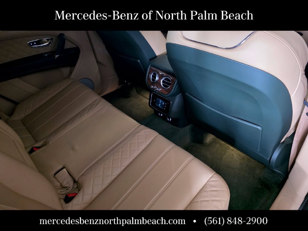 Used 2019 Bentley Bentayga AWD/4WD image 28