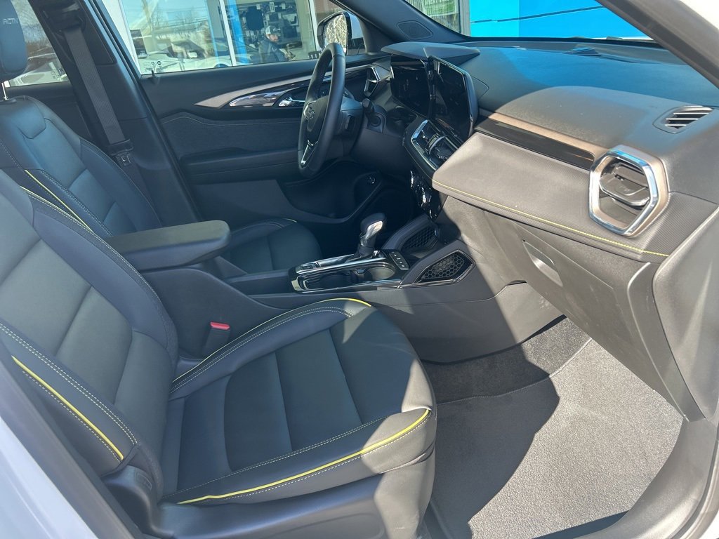 Used 2025 Chevrolet TrailBlazer ACTIV w/ Convenience Package image 18