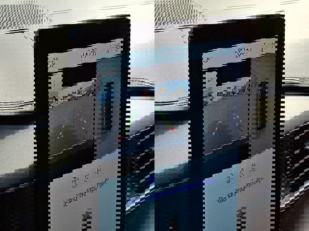 Used 2023 Ford Explorer Platinum w/ Technology Package AWD/4WD image 21