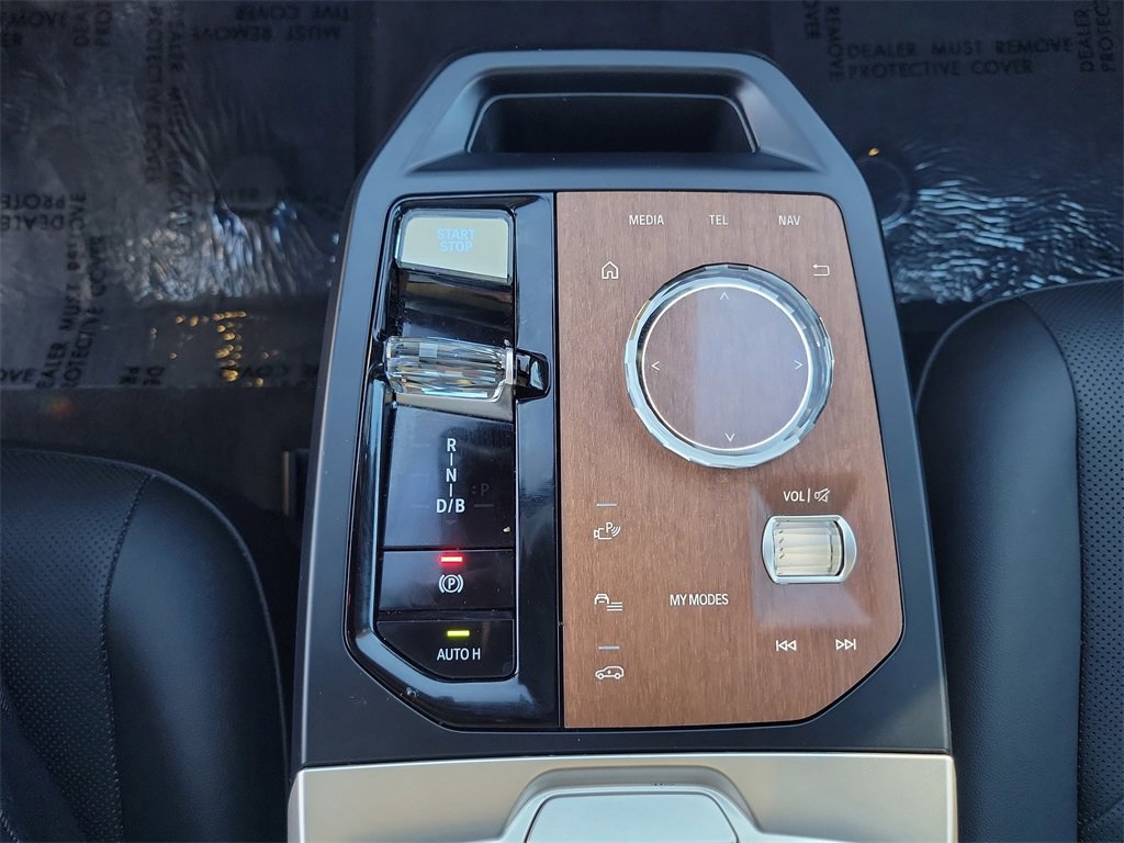 Used 2023 BMW iX xDrive50 image 12