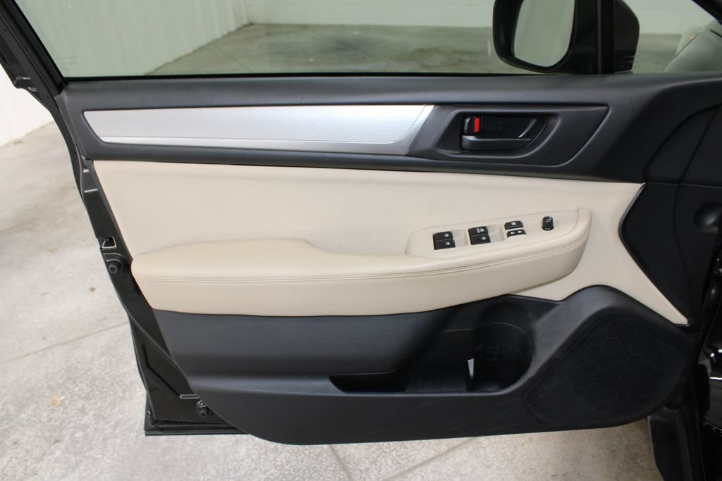 Used 2019 Subaru Outback 2.5i AWD/4WD image 35