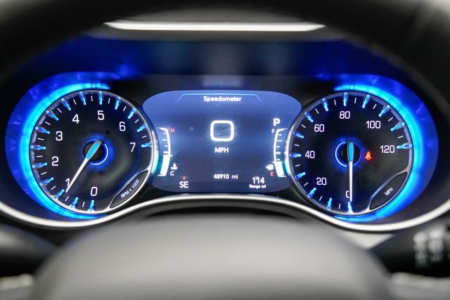 Used 2024 Chrysler Pacifica Touring-L image 34