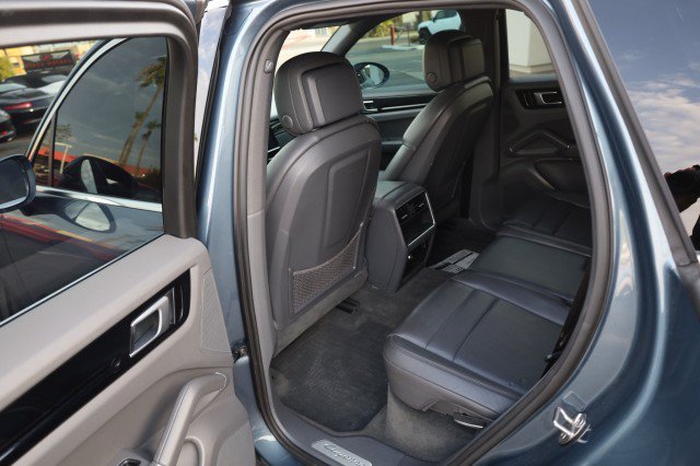 Used 2019 Porsche Cayenne AWD/4WD image 40