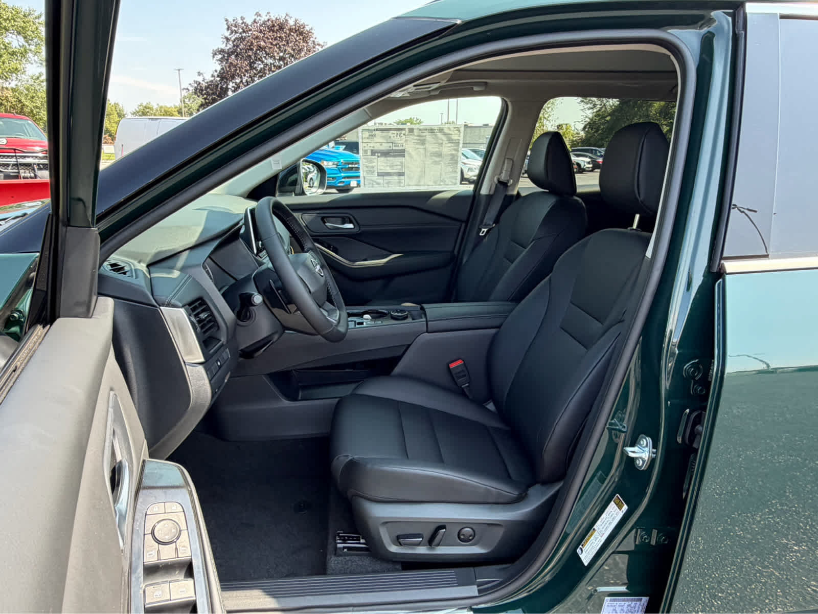 New 2026 Nissan Rogue Dark Armor AWD/4WD image 13