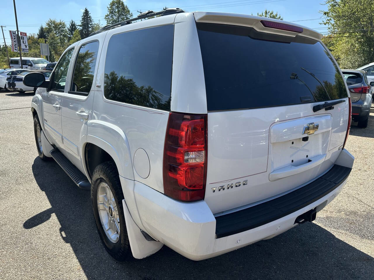 Used 2011 Chevrolet Tahoe LT w/ Luxury Package image 4