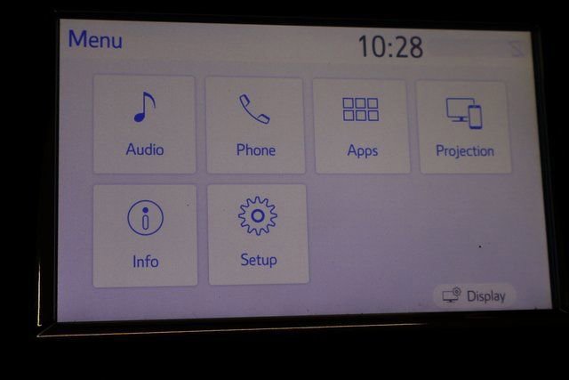 Used 2018 Toyota Camry LE image 23