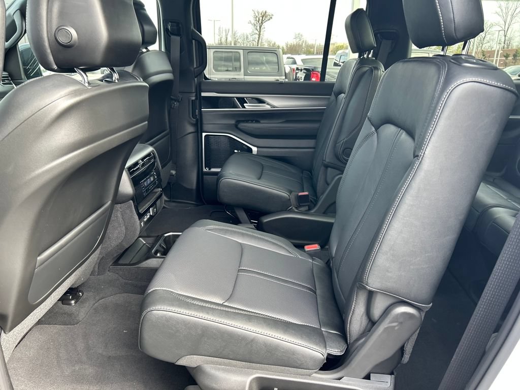 New 2026 Jeep Grand Wagoneer L Limited AWD/4WD image 24