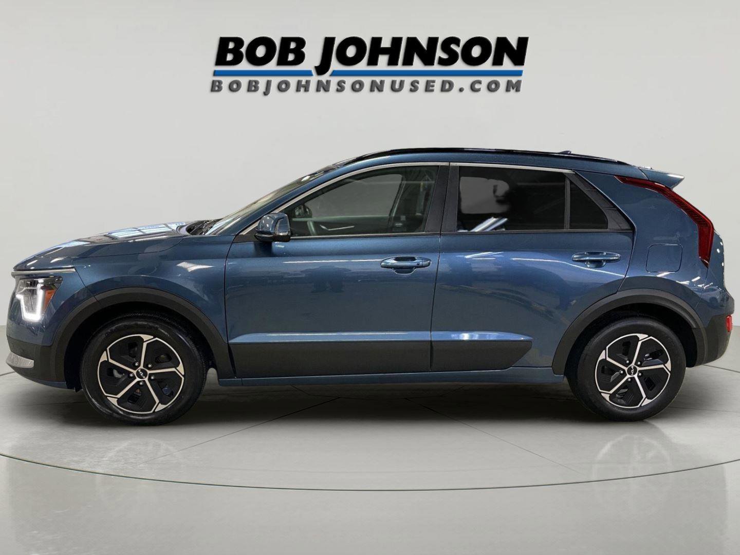 Used 2025 Kia Niro EX image 4