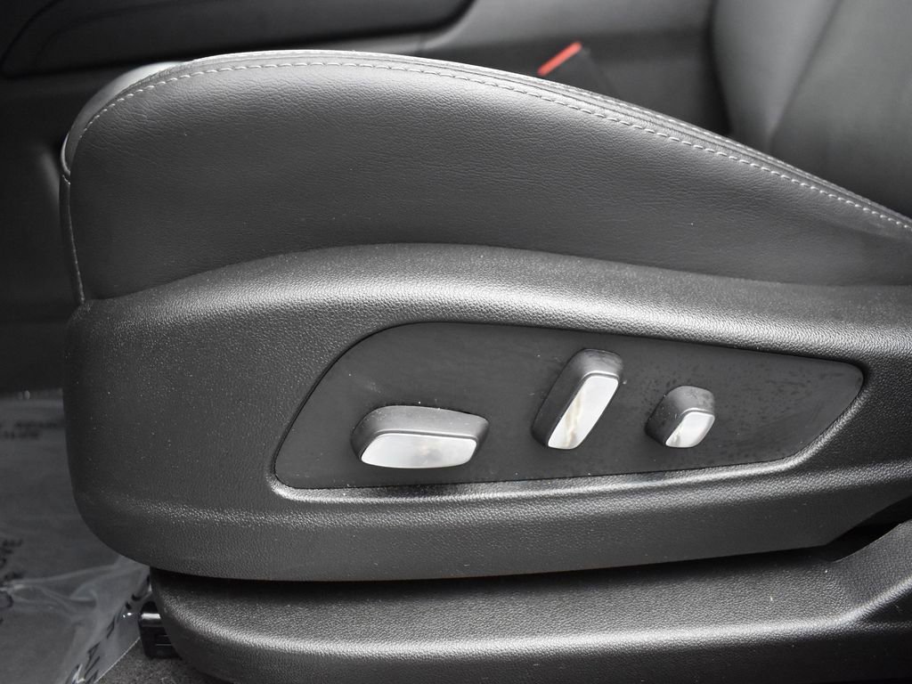 Certified 2024 Cadillac XT5 Premium Luxury w/ LPO, Floor Liner Package image 11