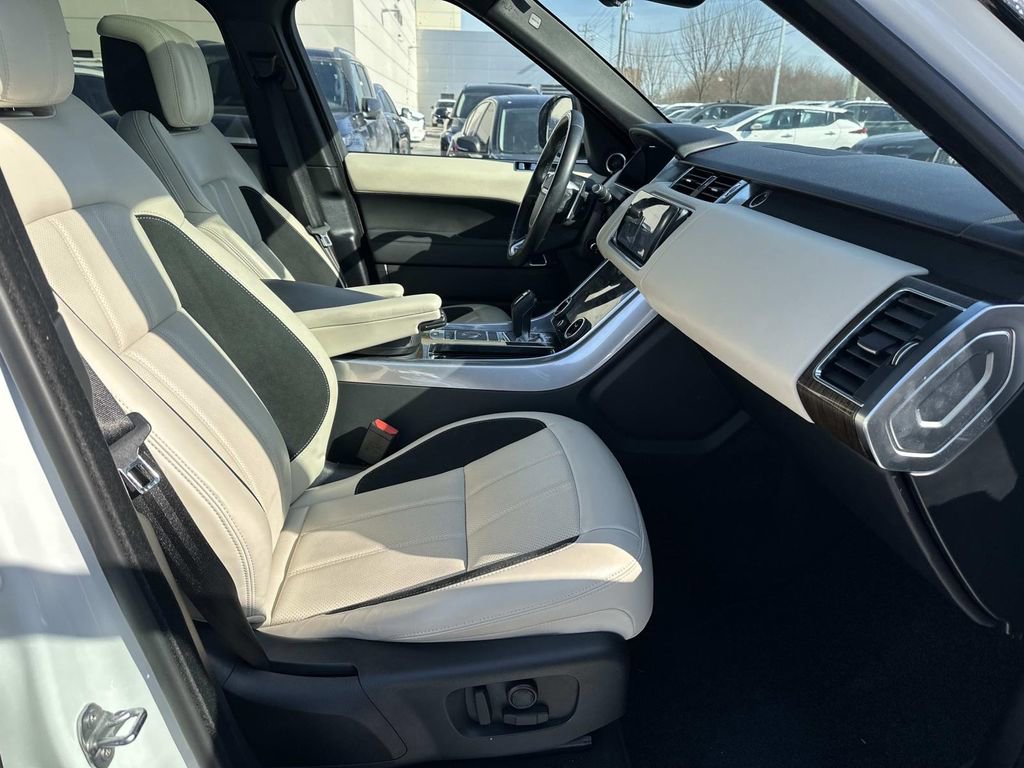 Used 2022 Land Rover Range Rover Sport HSE Dynamic image 39