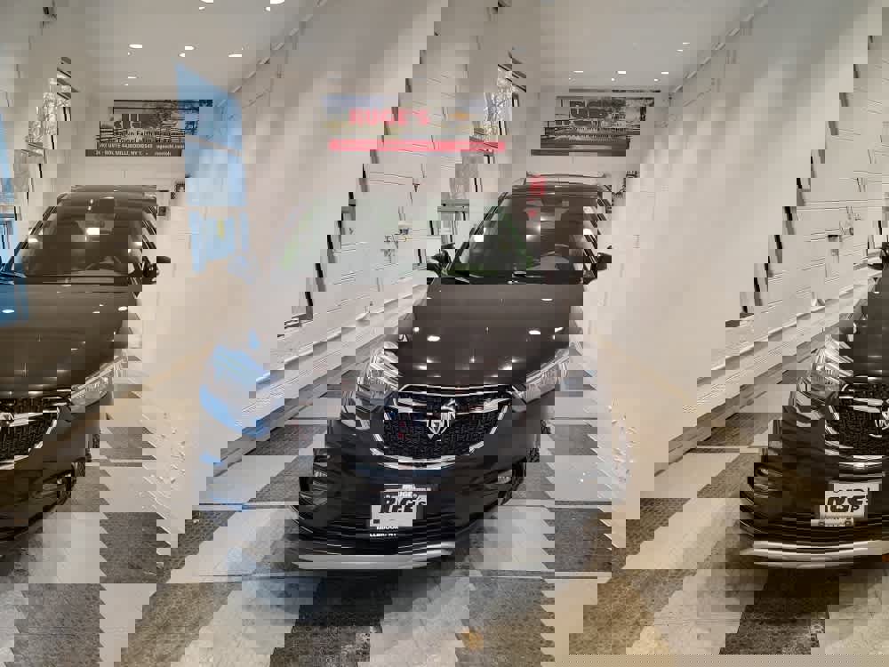 Used 2019 Buick Encore Sport Touring image 7