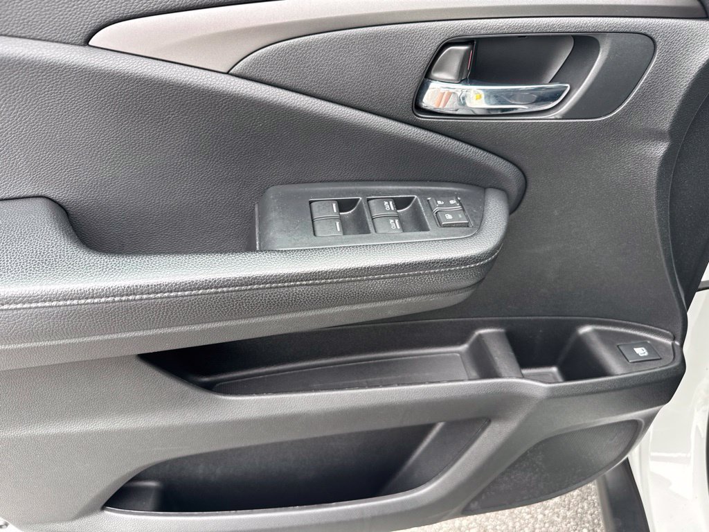 Used 2021 Honda Passport Sport image 17