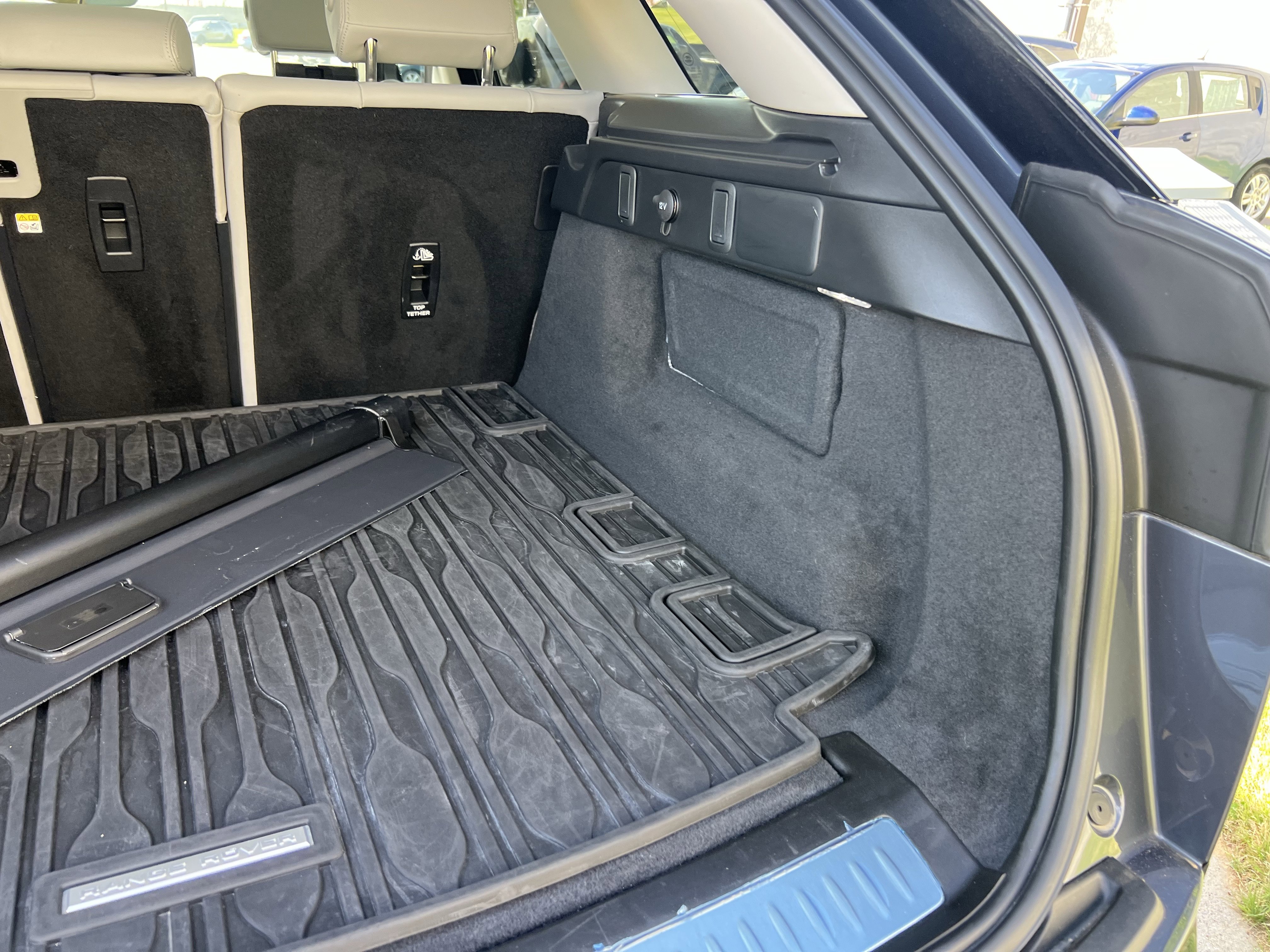 Certified 2025 Land Rover Range Rover Velar S image 37