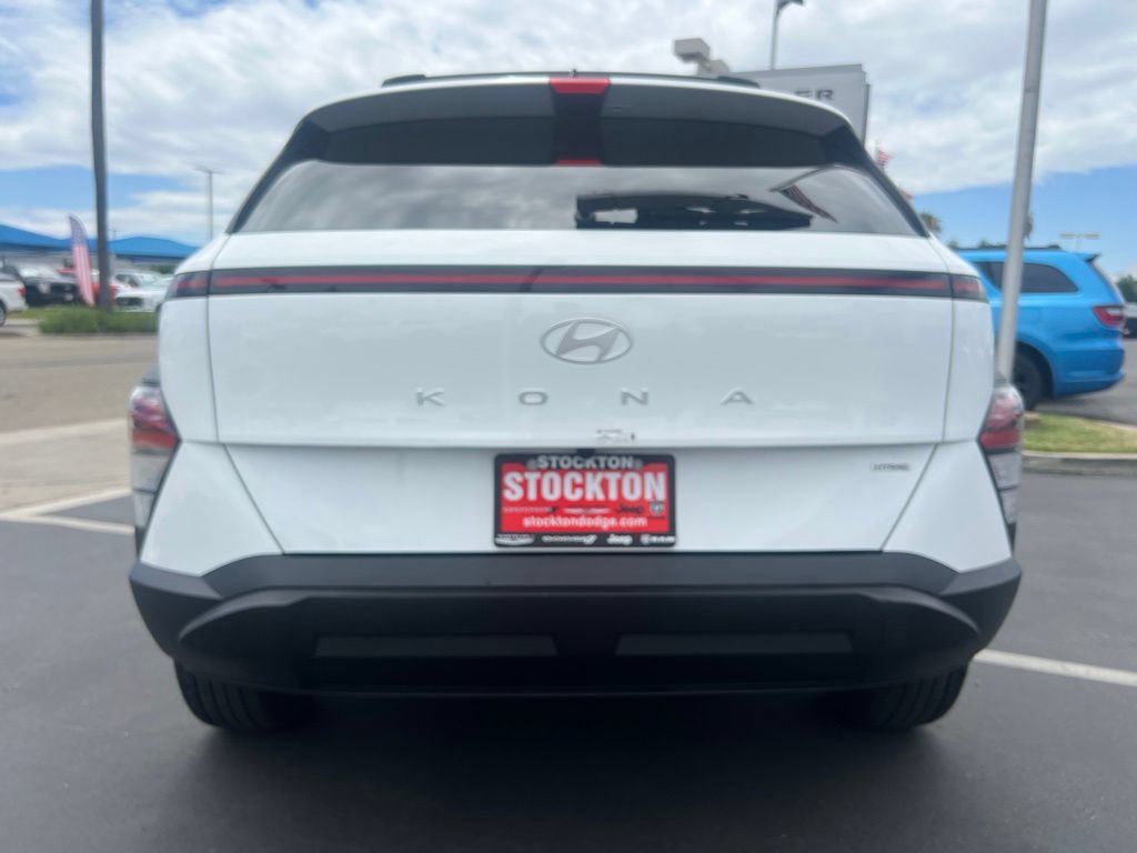 Used 2025 Hyundai Kona SEL AWD/4WD image 17