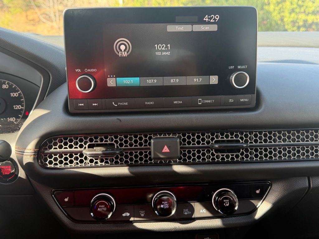 Used 2025 Honda HR-V Sport image 17