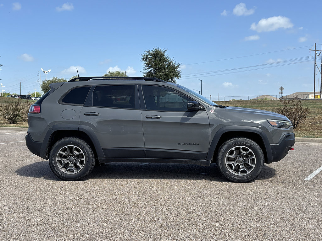 Used 2022 Jeep Cherokee Trailhawk AWD/4WD image 4