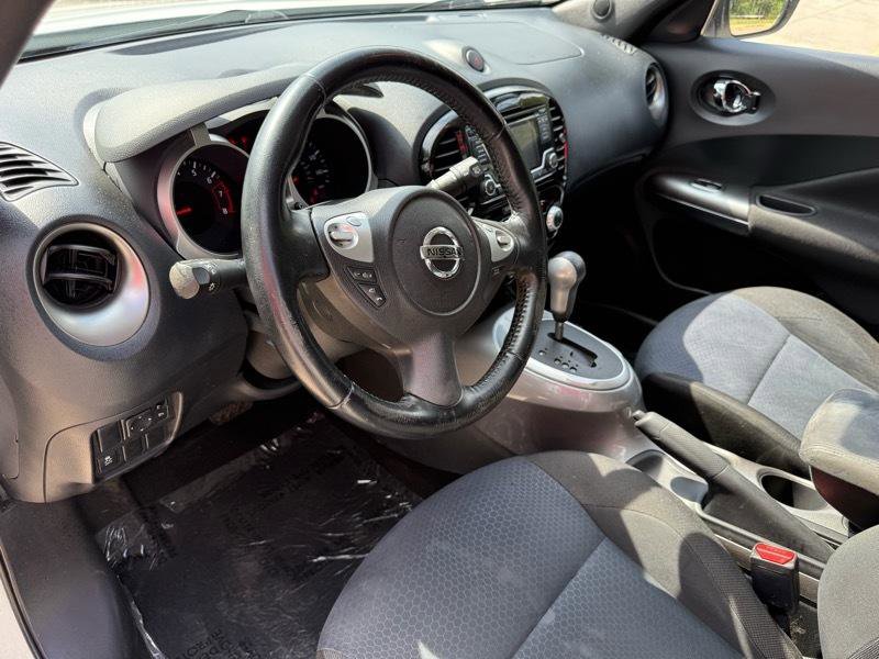 Used 2015 Nissan Juke SV FWD image 23