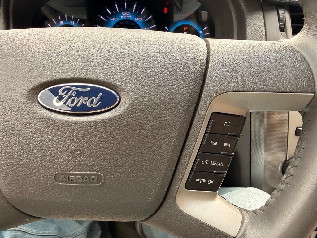 Used 2010 Ford Fusion SEL FWD image 18