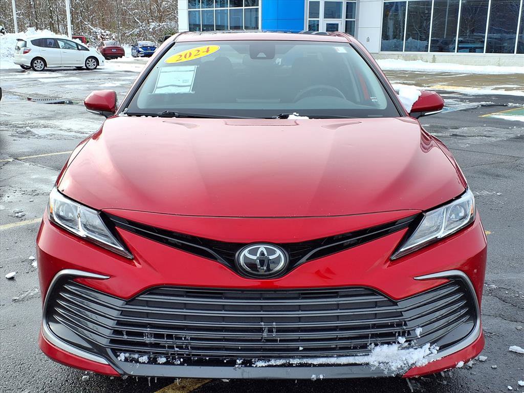 Used 2024 Toyota Camry LE image 2