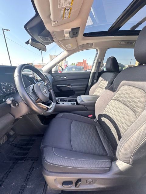 Certified 2022 Nissan Pathfinder SV w/ SV Premium Package image 23