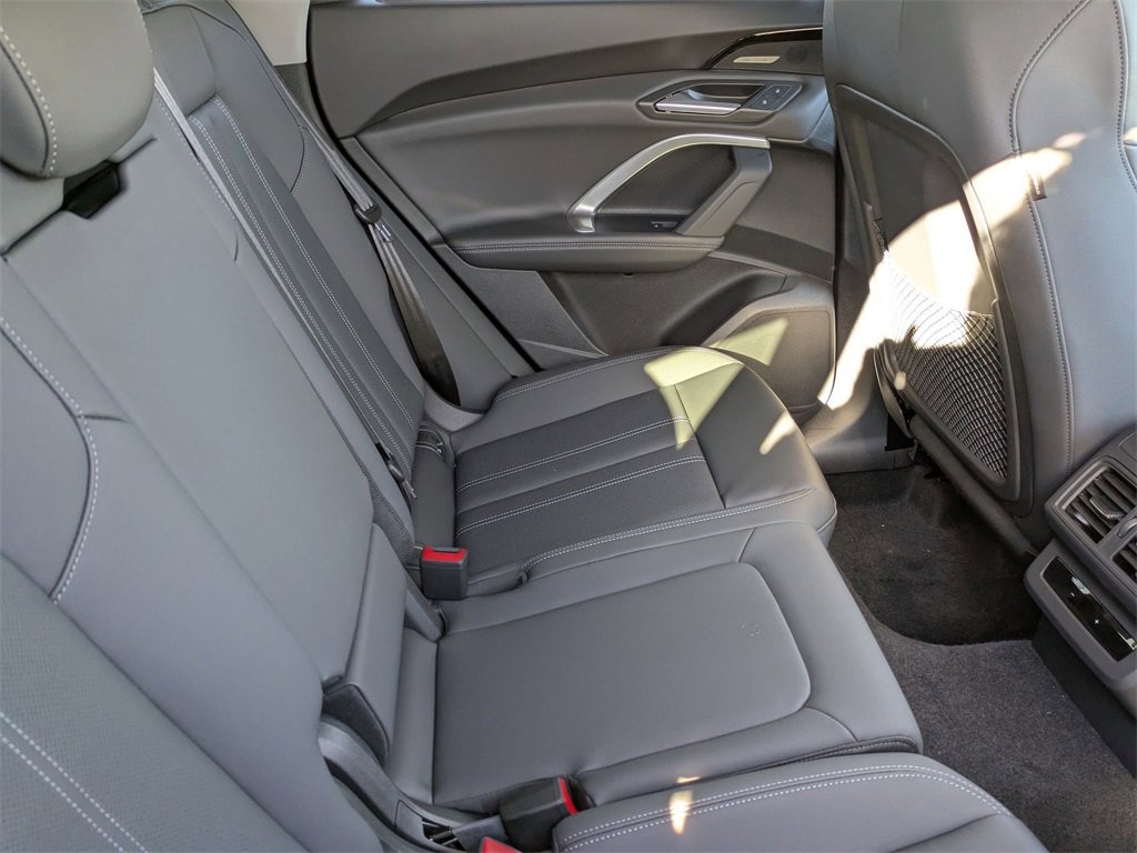 New 2025 Audi Q5 Premium Plus image 33