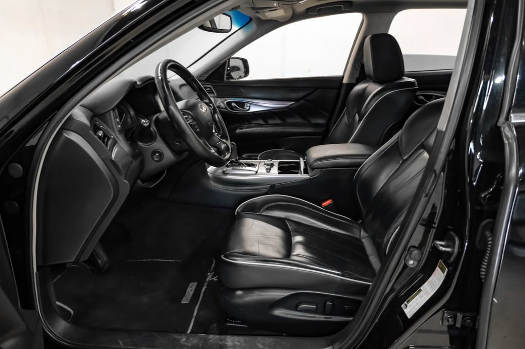 Used 2019 INFINITI Q70 L 3.7 RWD image 4