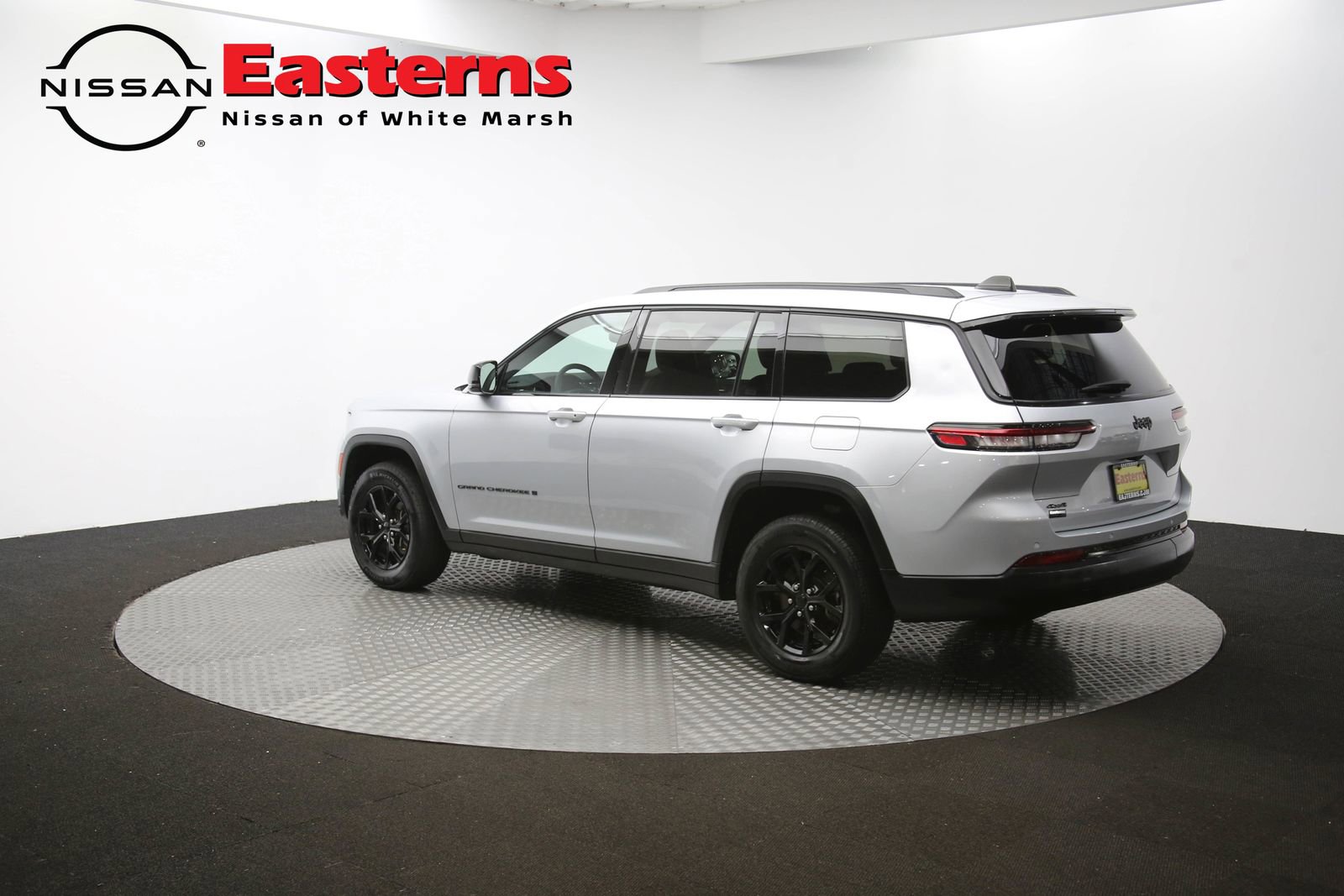 Used 2024 Jeep Grand Cherokee L Laredo image 82
